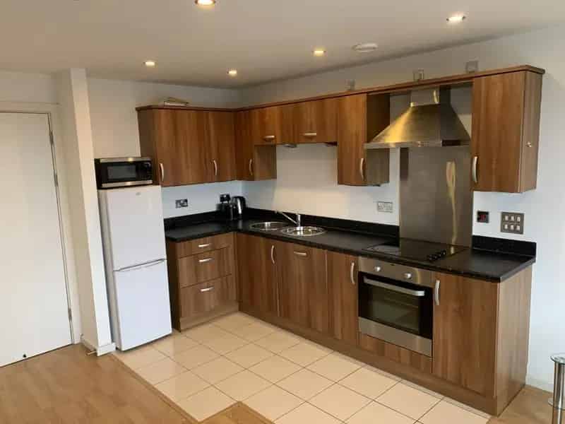 Spacious Studio Apartment Near Birmingham City University