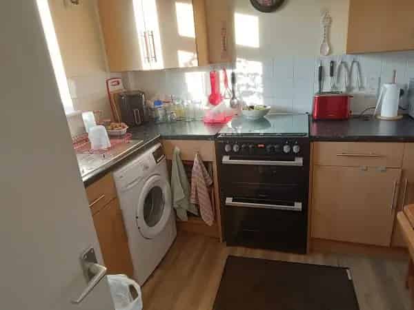One Bed Bungalow Enclosed Garden Patio Doors Large Bedroom