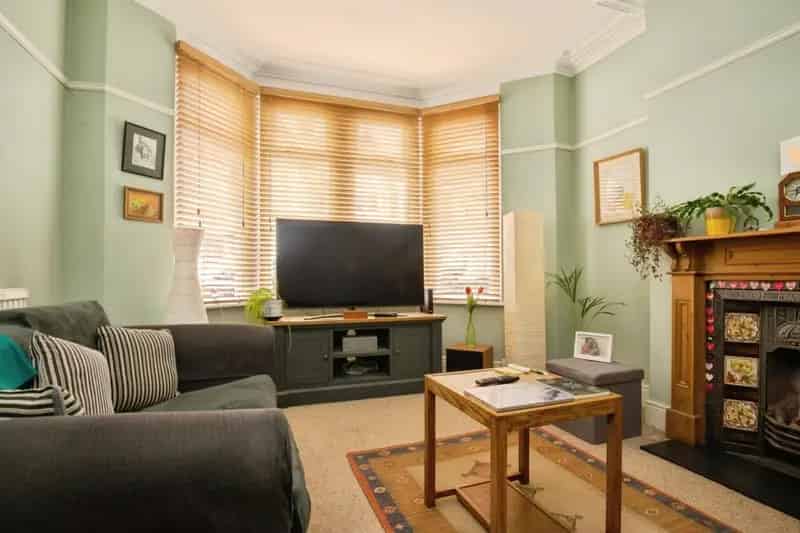 3 Bed Mid Terrace House Penylan Cardiff