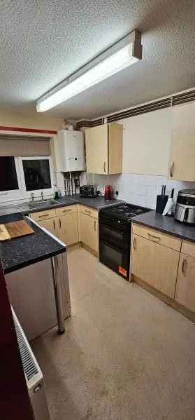 Flat For Rent in Bassetlaw, England