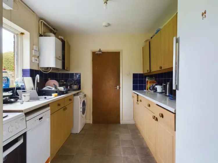 6 Bedroom Student House Available September 2025