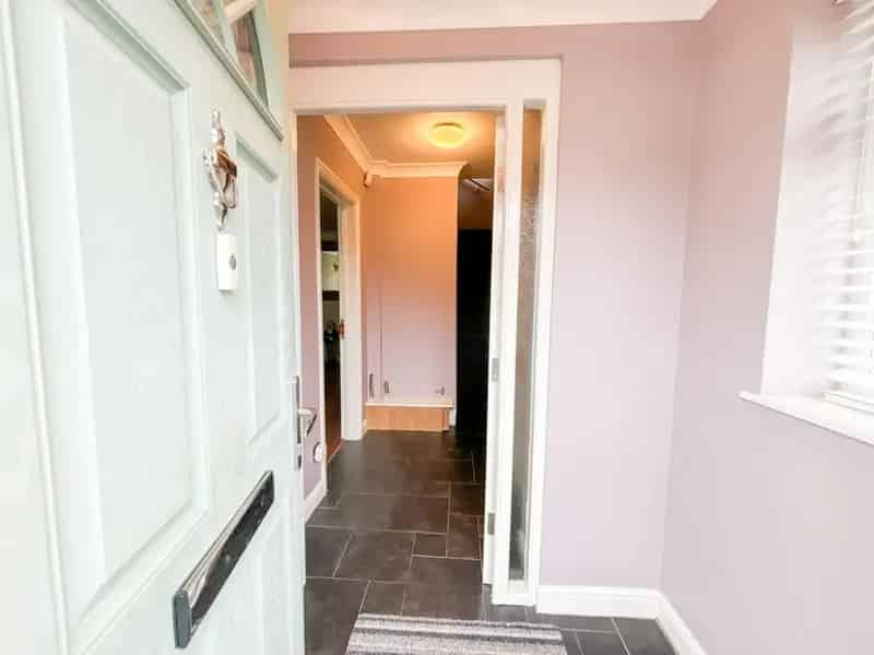 2 3 Bed Extended Terrace House with Loft Room Parking Bristol