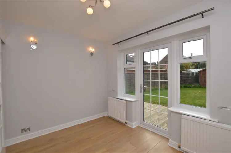 Three Bed Detached House Woodlesford Family Home Garage Parking