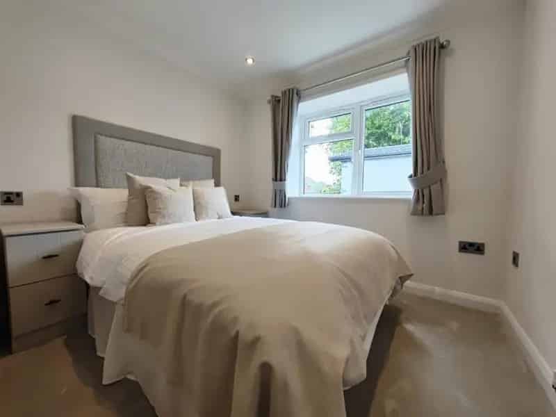 2 bed property for sale