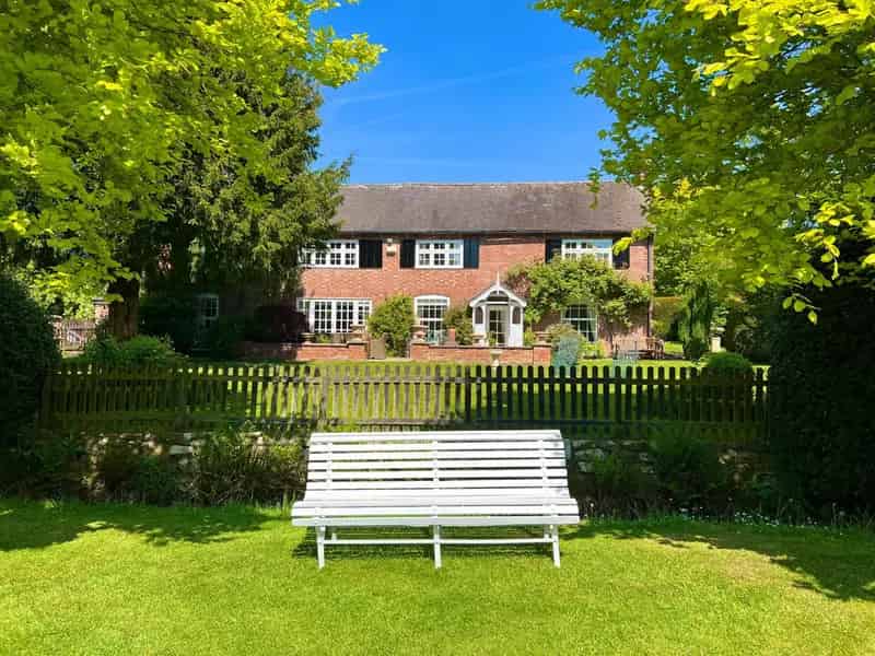 Detached House for sale with 4 bedrooms, Yew Tree Lane, Wistanswick