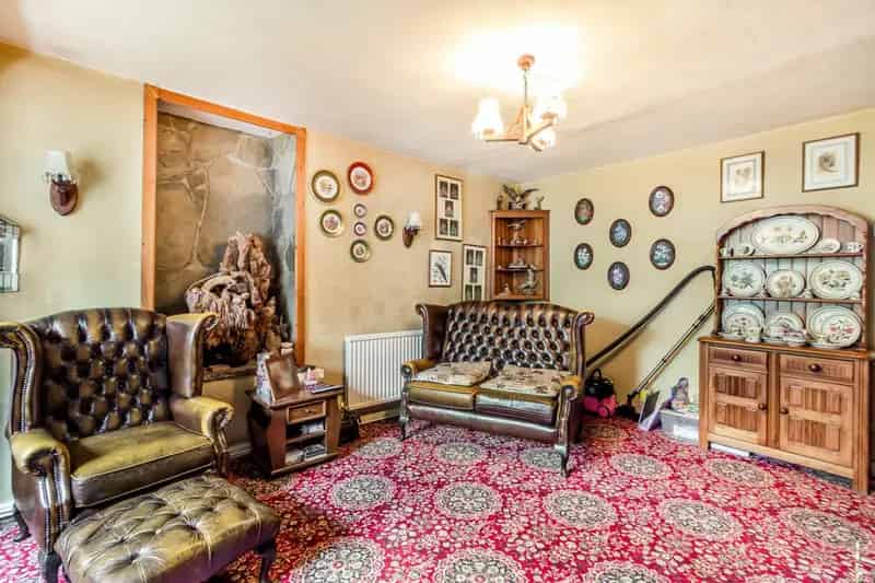 9 Bed Period Farmhouse with Annexe - Multi-Generational Living or Investment Opportunity