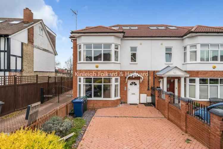 House For Sale in London, England