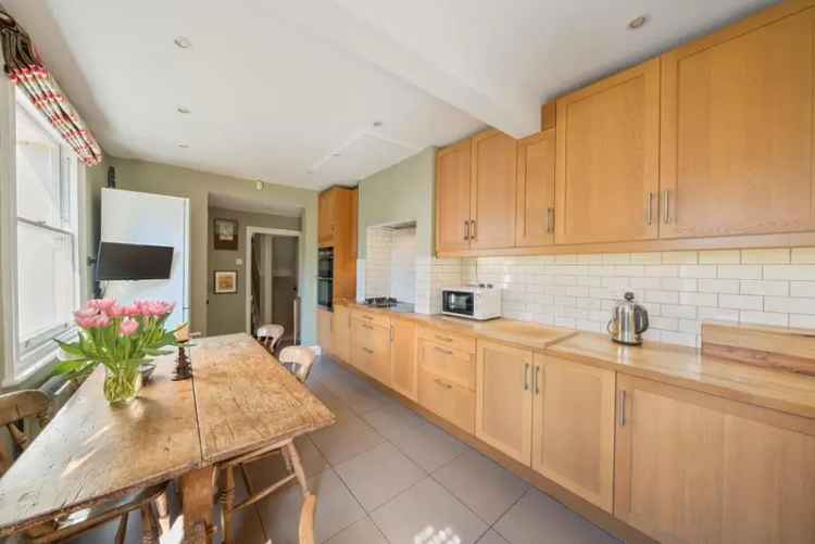 Elegant De Laune Street Residence near Kennington Tube