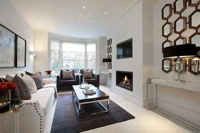 Terraced House for Sale in Belgravia, London