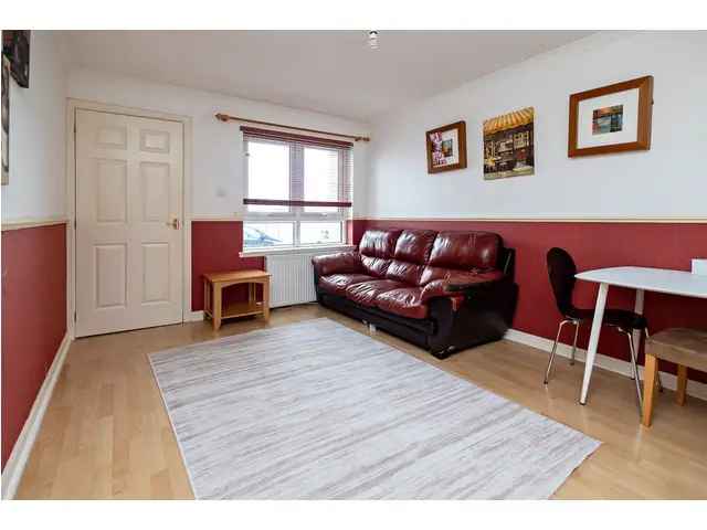 2 bedroom flat  for sale