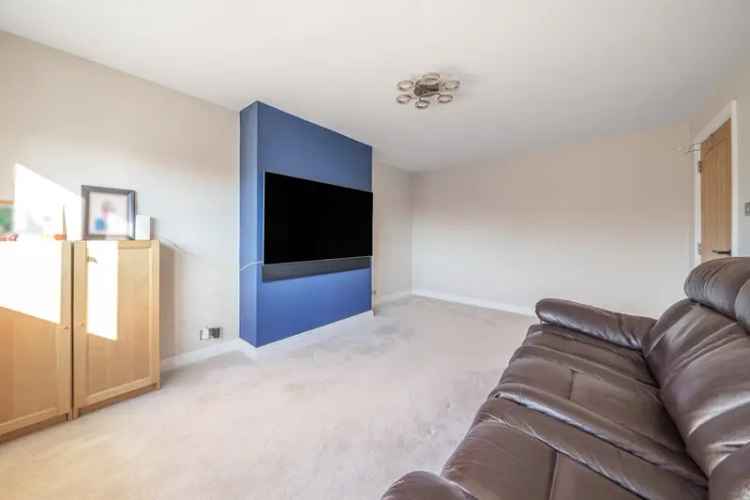 2 Bed Maisonette Near Maidenhead Town Centre