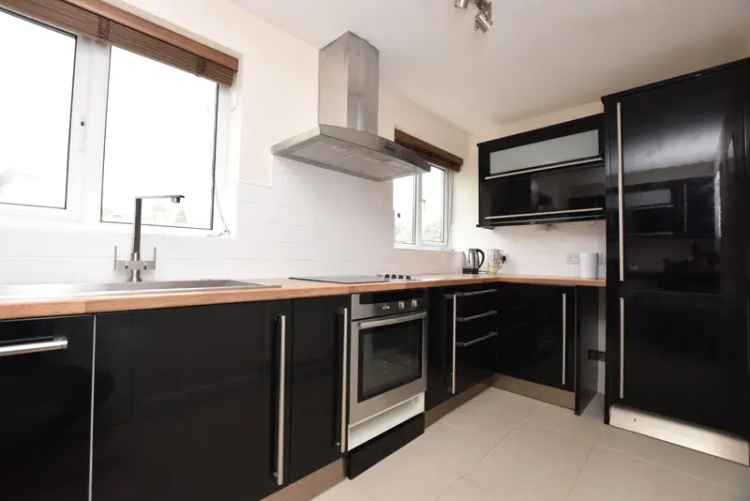 Apartment For Sale in Leeds, England