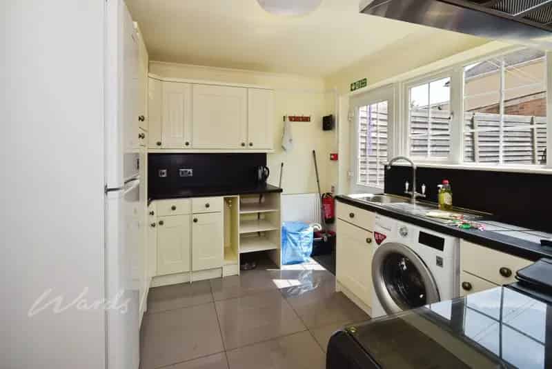 4 bedroom town house to rent