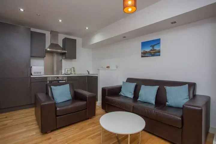 Glasgow City Center 1-Bedroom Apartment Near Universities