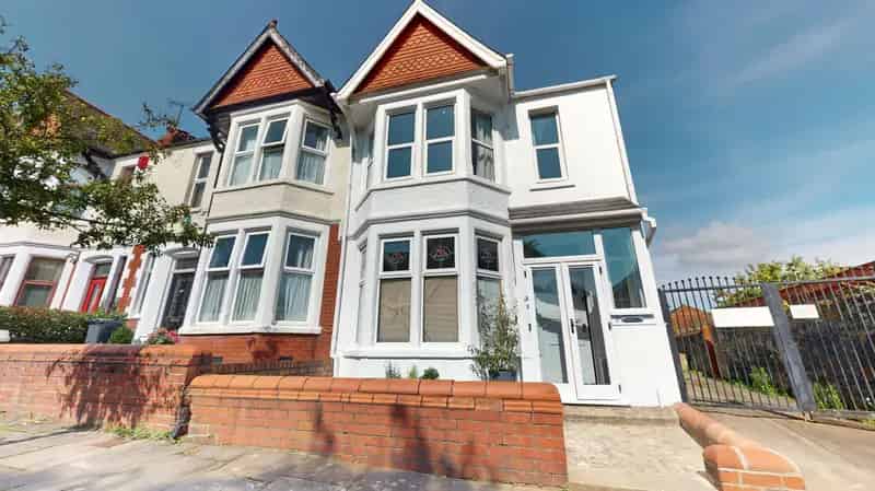 2 Bedroom Flat House to Rent