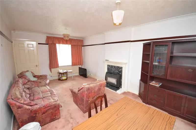 Four Bedroom Detached House Near Motorways
