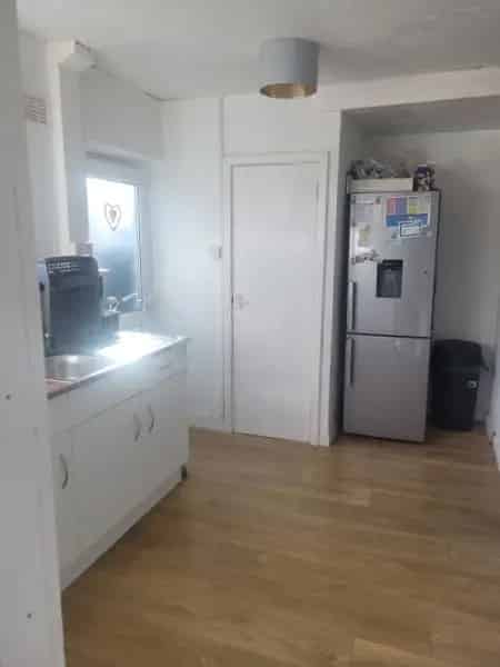 3 Bed House Large Garden Kitchen Dining Room