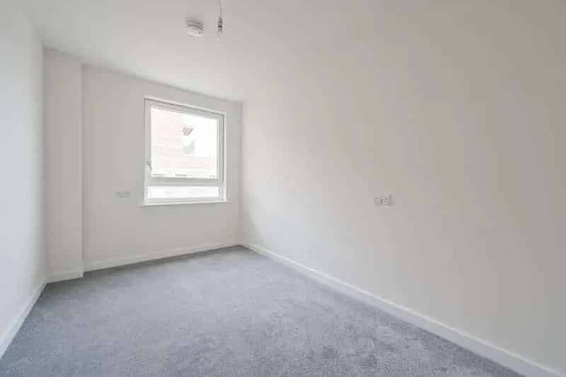 2 Bed Duplex Flat for Sale near Pontoon Dock DLR