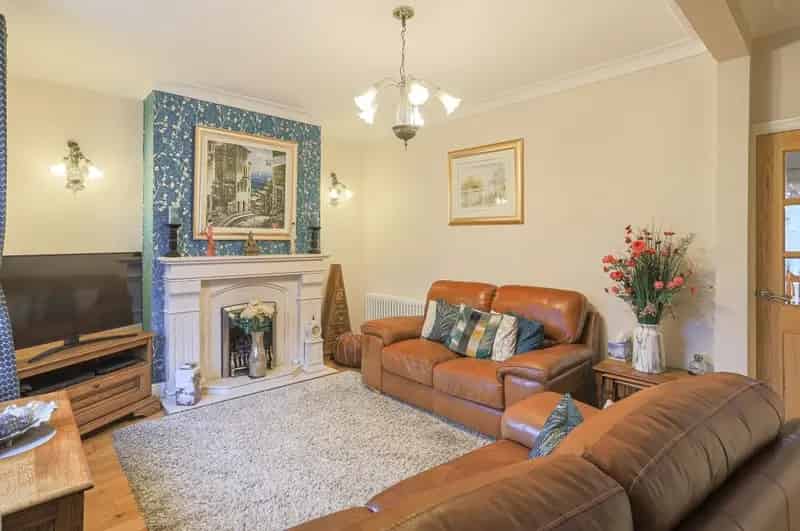 Spacious Semi-Detached Home in Ackworth - 3 Double Bedrooms, Large Garden