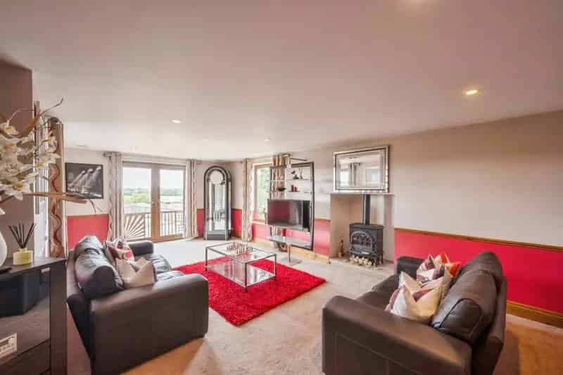 Family Home with Gym Annex Potential Landscaped Gardens