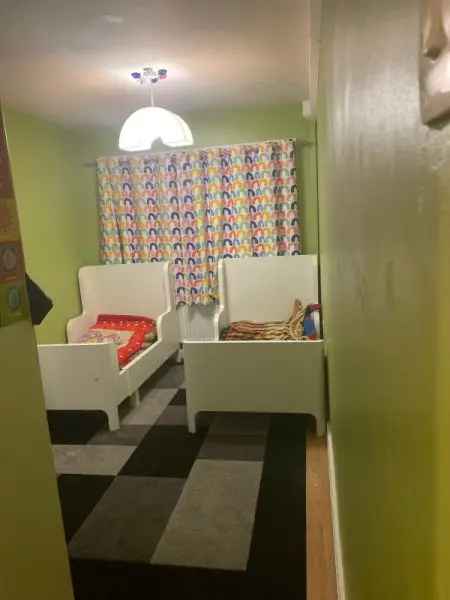 Flat For Rent in Kirklees, England