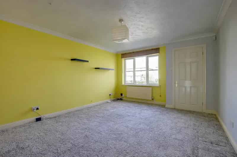 2 Bedroom End of Terrace House to Rent