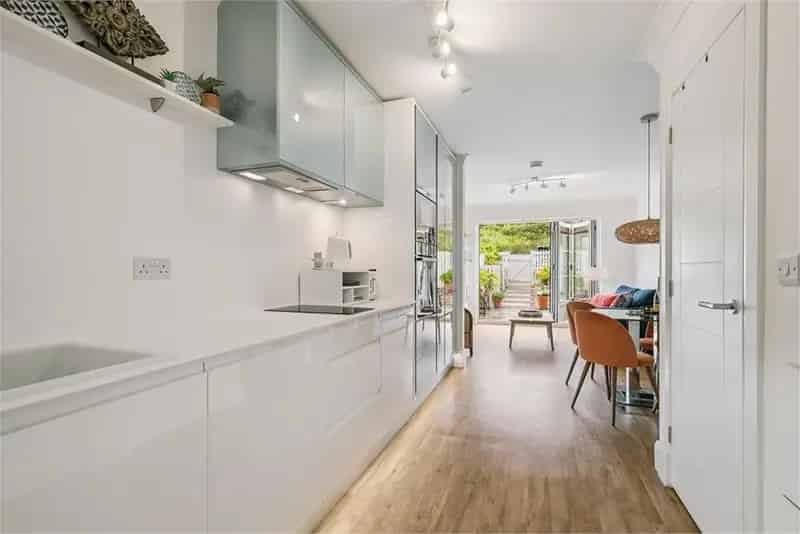2 Bed House Terraced with 1 Reception Room Seamill