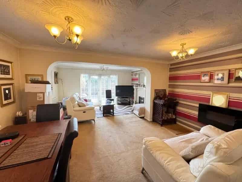 3 Bed Detached House For Sale