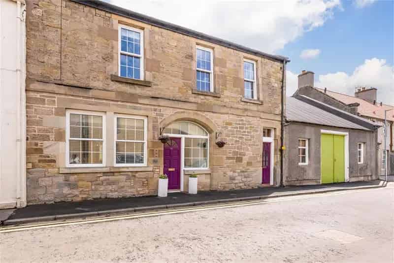 4 Bed Townhouse Coldstream 3 Reception Rooms Large Garden
