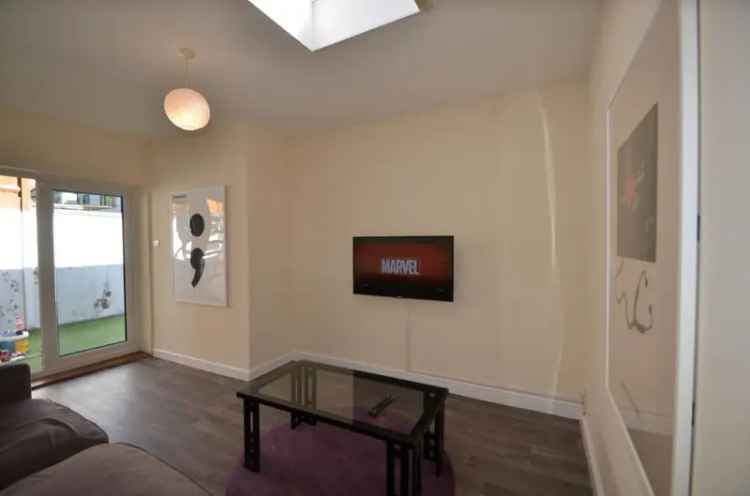8 Bedroom House Near Brighton University
