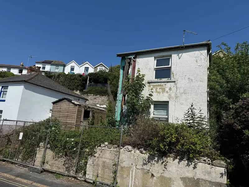 Semi Derelict Cottage Town Centre Plot Planning Permission Two Semi Detached Cottages