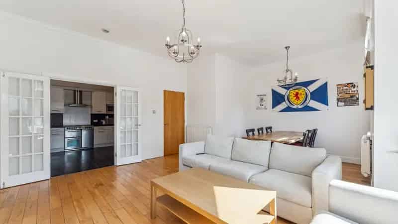 3 Bed Flat Hillhead West End Glasgow