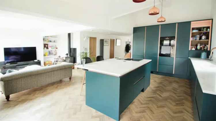 2 Bedroom Semi Detached Bungalow House to Rent