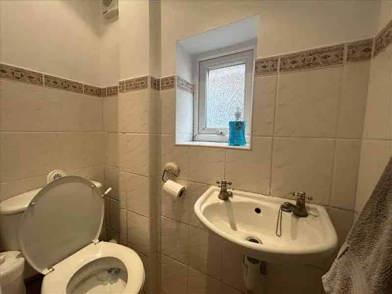 3 Bed Semi-Detached House For Sale