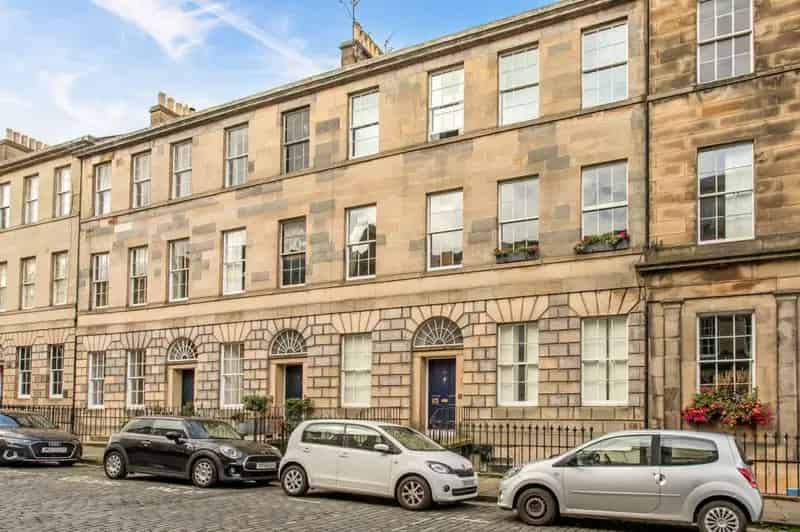 1 Bedroom Flat for Sale in Stockbridge Edinburgh
