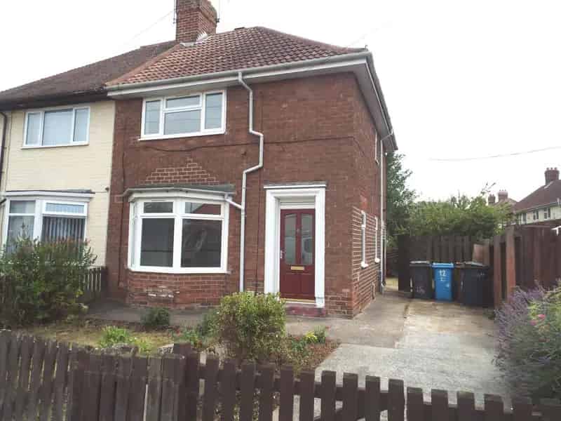 3 Bedroom Semi-Detached House to Rent