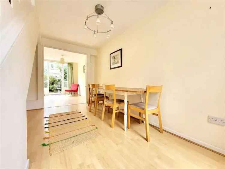 3 Bed House for Sale in Belsize Park