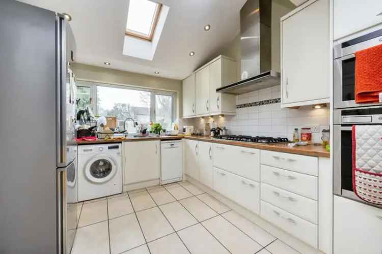 4 Bedroom Semi-Detached House for Sale in Central Bedford