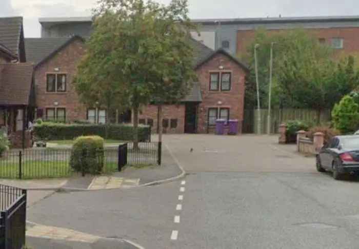 1 Bed Flat in Butler Molyneux