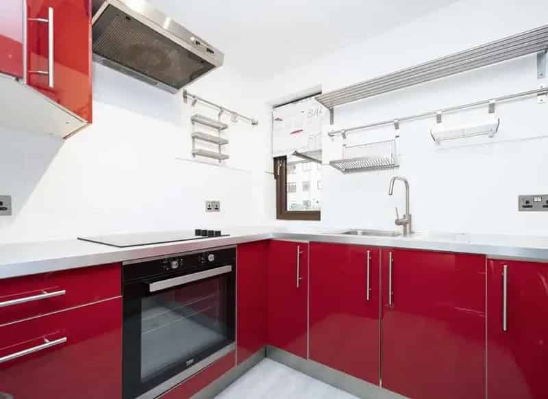Riverside Close Canal View Apartment - One Double Bedroom