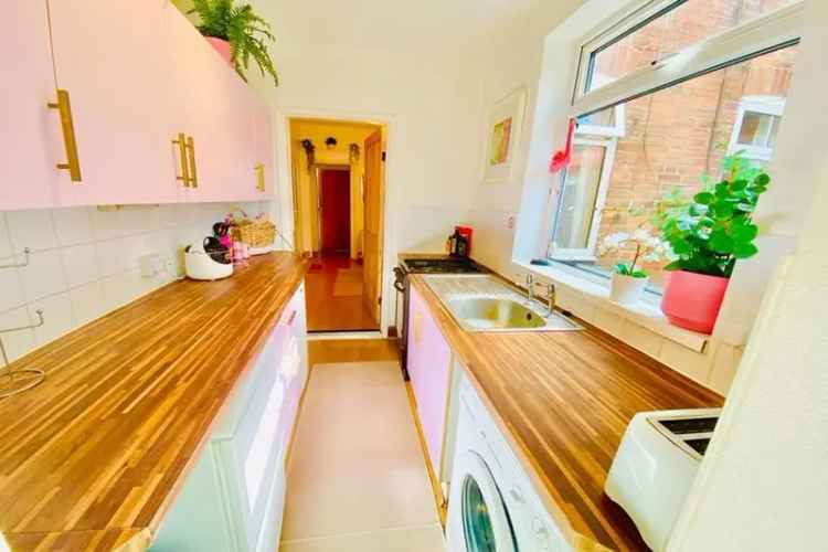 4 bedroom terraced house to rent