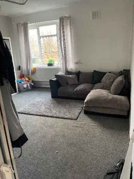 Flat For Rent in Southampton, England