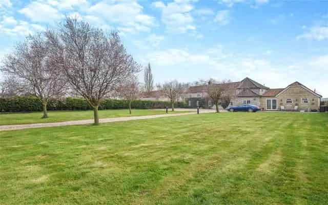 Barff House: Luxurious Detached Property with Indoor Pool and Extensive Gardens