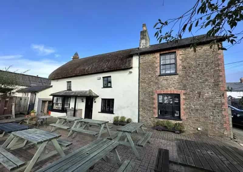 Devon Village Pub Investment Opportunity 7.33% Yield