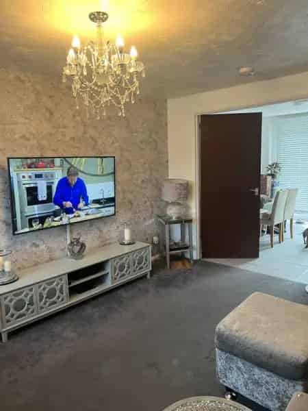 Terrace House 2 Double Bedrooms Parking Near Barking Station