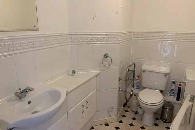 Cardiff Bay 2-Bed Apartment 6 Month Let