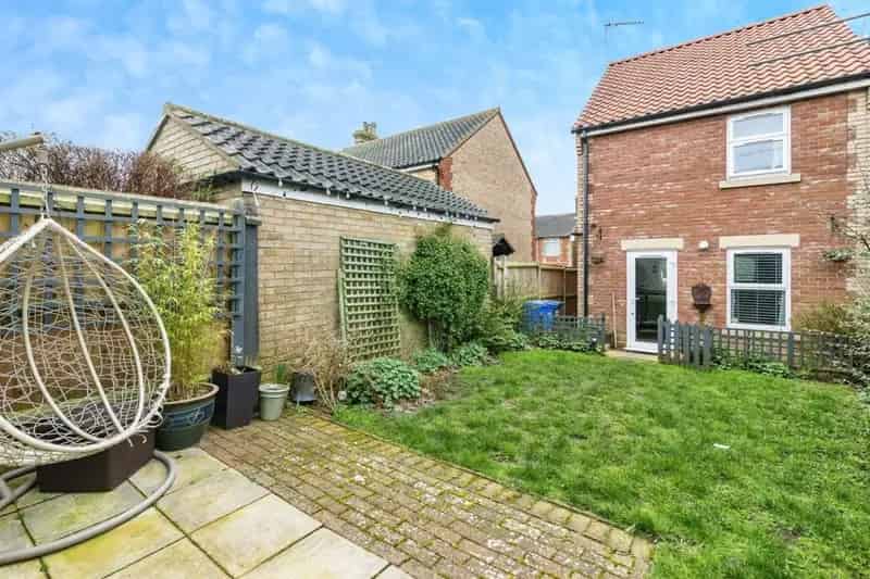 Two Double Bedroom Detached House Near Seaside