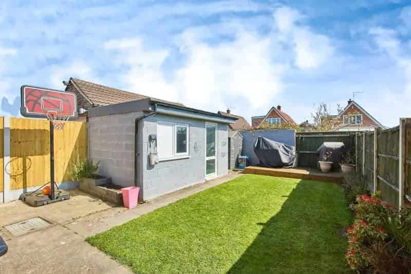 3 Bed Semi-Detached House Littleover