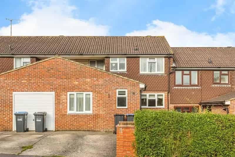 Three Bedroom Family Home Folders Lane Burgess Hill