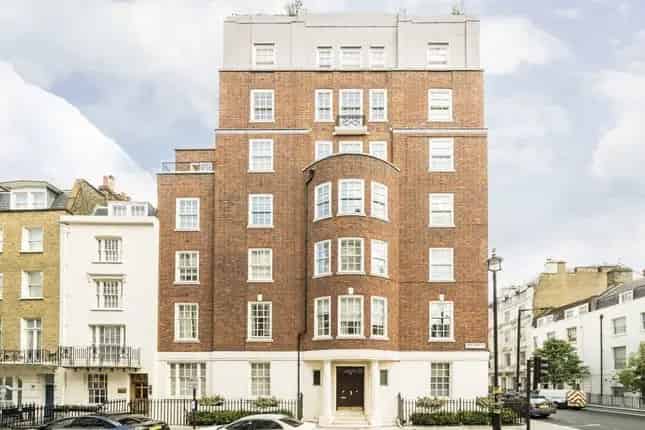 3-Bedroom Flat for Sale in Park Street Mayfair W1K